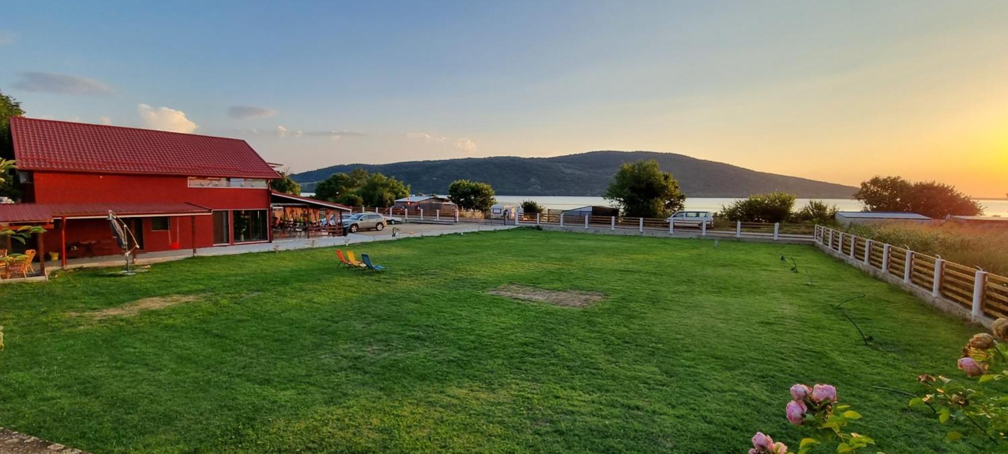 Vila Legrand Bazias Exterior photo